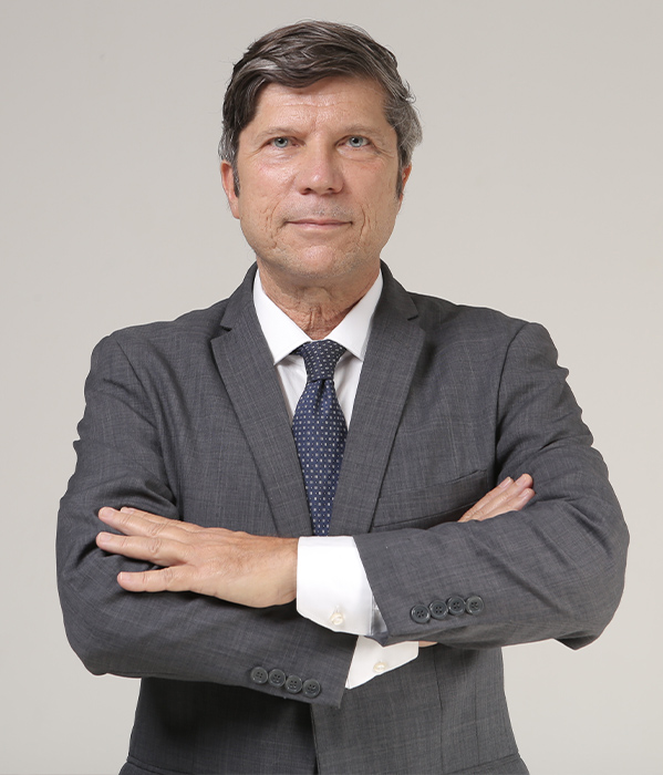 Dr. Fernando Alencastro